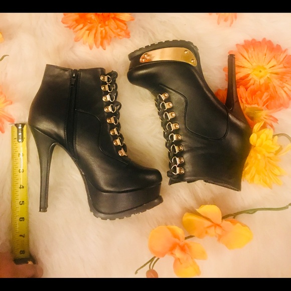 City Snappers Booties - Picture 6 of 6